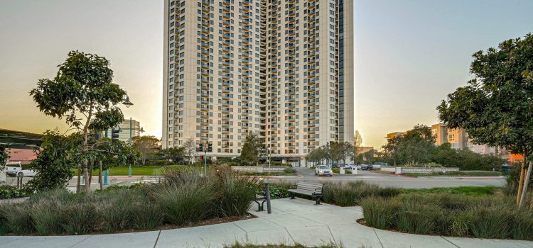 Pacific Park Plaza: Living the High-Rise Life (Literally) in Emeryville Photo of Pacific Park Plaza, a 30 story high-rise condominium complex in Emeryville CA